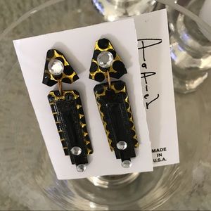 Honeycomb gold black retro handmade earrings